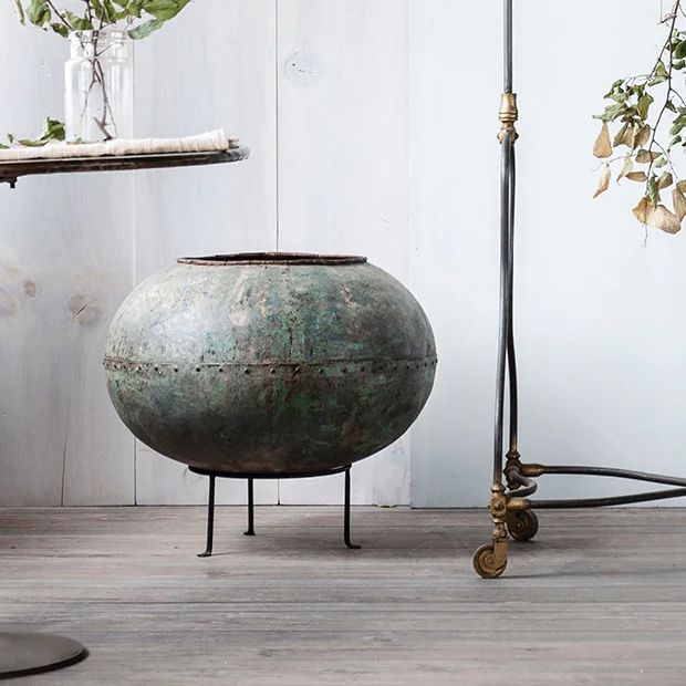 Antiqued Large Water Pot on Stand | Antique Farmhouse