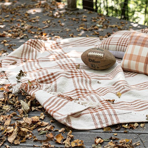 Plaid Pattern Outdoor Picnic Blanket | Antique Farmhouse